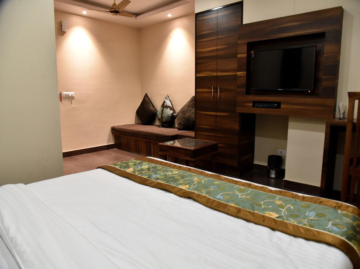 Hotel Rang Mahal Near Jaipur International Airport Luaran gambar